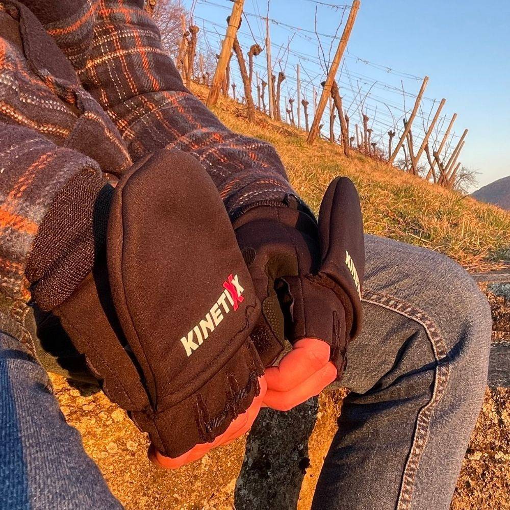 Kinetixx 2 in 1 - Kapuzenhandschuh Bonnet im Angebot