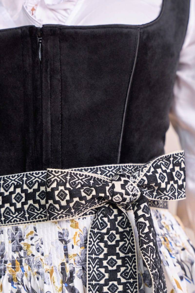 Krüger Madl Dirndl Lona (60cm) Limitierter Zeitrabatt
