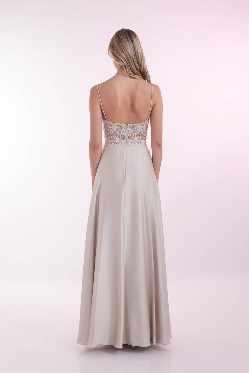 Laona CHARMING BEAUTY DRESS Besticktes Maxikleid mit V-Ausschnitt und Tüll-Einsatz Kauf eins, bekomm eins gratis