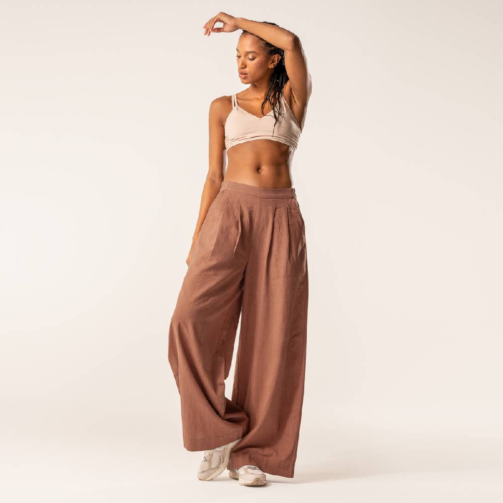 LIVING CRAFTS DUYEN - Weite Bundfaltenhose - Brown Outlet