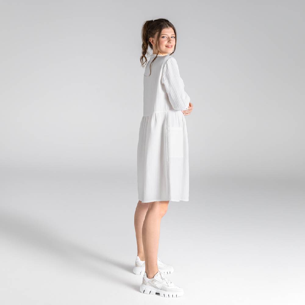 LIVING CRAFTS BLOSWEN - Seersucker Kleid - White Exklusivangebot