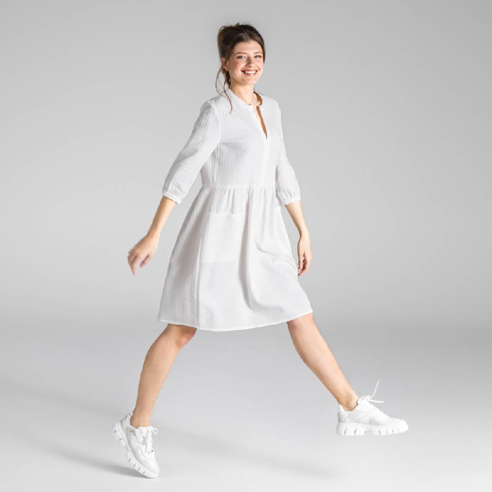 LIVING CRAFTS BLOSWEN - Seersucker Kleid - White Exklusivangebot