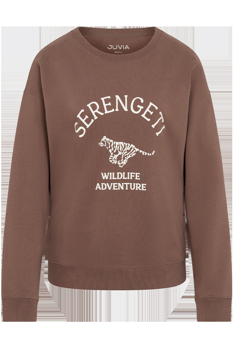 JUVIA Emmy Fleece Sweater mit Frontprint "Serengeti" von JUVIA Schlussverkauf