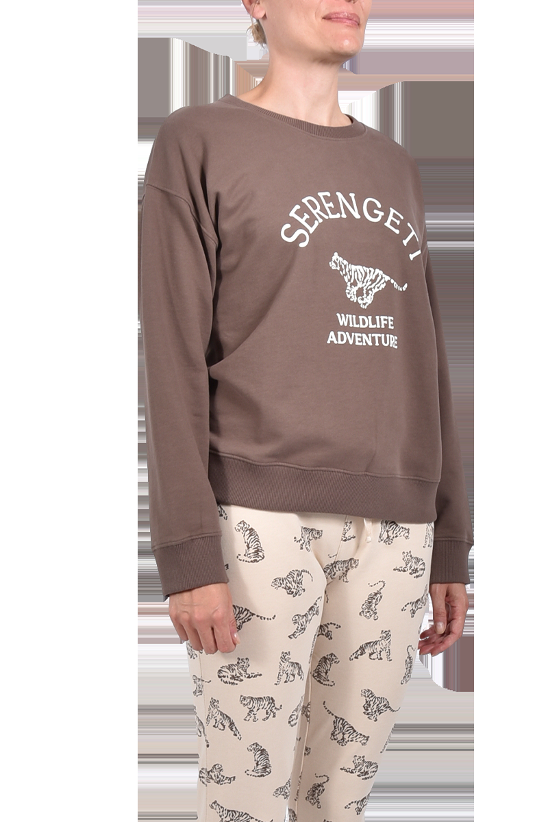 JUVIA Emmy Fleece Sweater mit Frontprint "Serengeti" von JUVIA Schlussverkauf