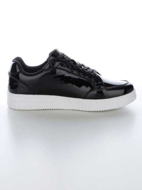 24 Hours Sneaker inLack-Optik Artikelnummer: 1892416 Nur noch ein Tag übrig