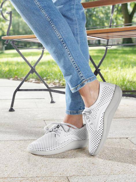 Naturläufer Schnürschuh mit Perforation Artikelnummer: 1827118 Black Friday Preise