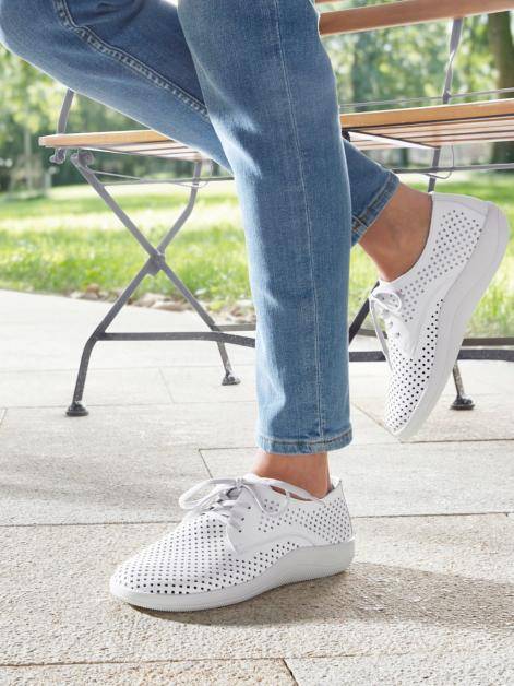 Naturläufer Schnürschuh mit Perforation Artikelnummer: 1827118 Black Friday Preise