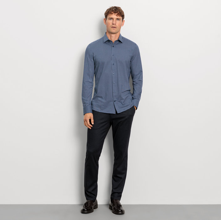 Oblymp Level Five 24/Seven, Businesshemd, body fit, New York Kent, Marine Räumungsverkauf