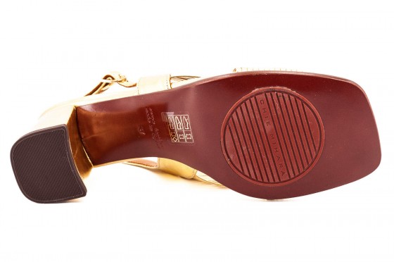 Riccardo Cartillone Chie Mihara LUBEYA gold Outlet
