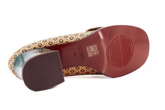 Riccardo Cartillone Chie Mihara TEISIN Brown Black Friday Preise