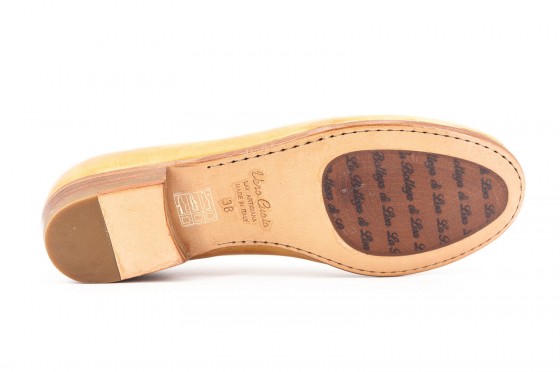 Riccardo Cartillone La bottega di Lisa 001/C ocra im Angebot