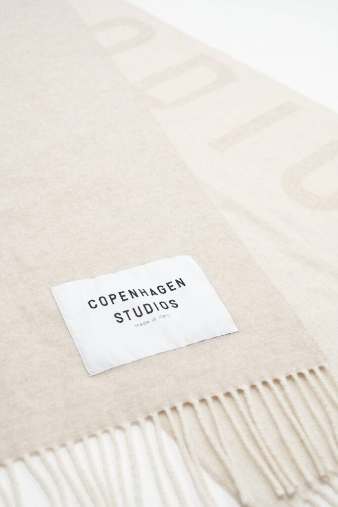 Studio Copenhagen CPH SHAWL 1 wool mix beige zollfrei