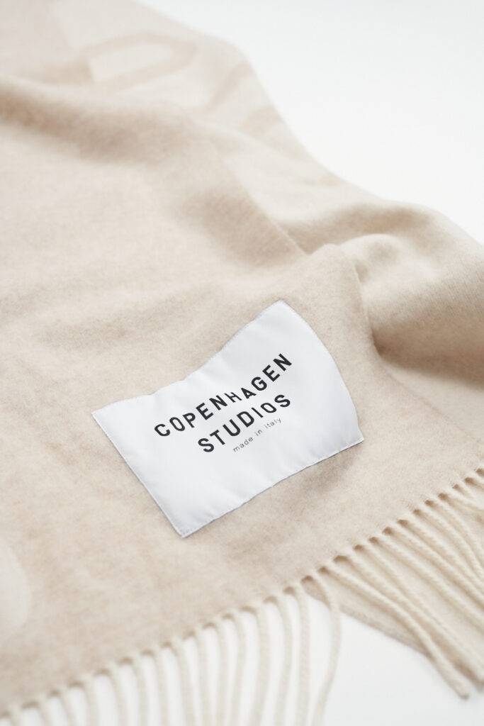 Studio Copenhagen CPH SHAWL 1 wool mix beige zollfrei