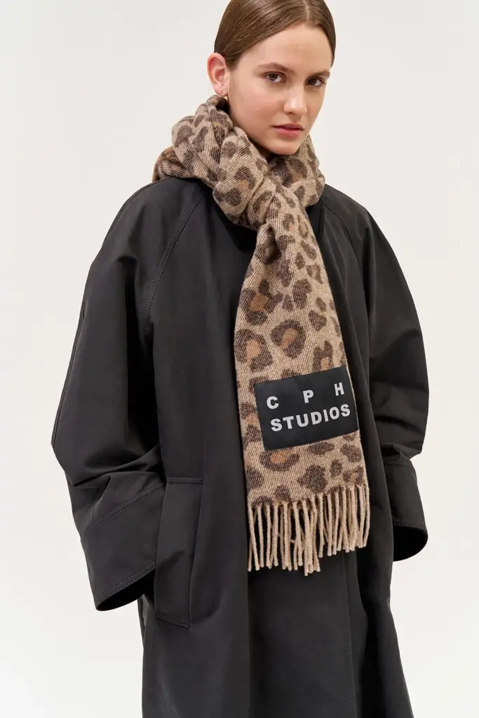 Studio Copenhagen CPH SHAWL 12 wool mix leo Rabatte dieses Monats