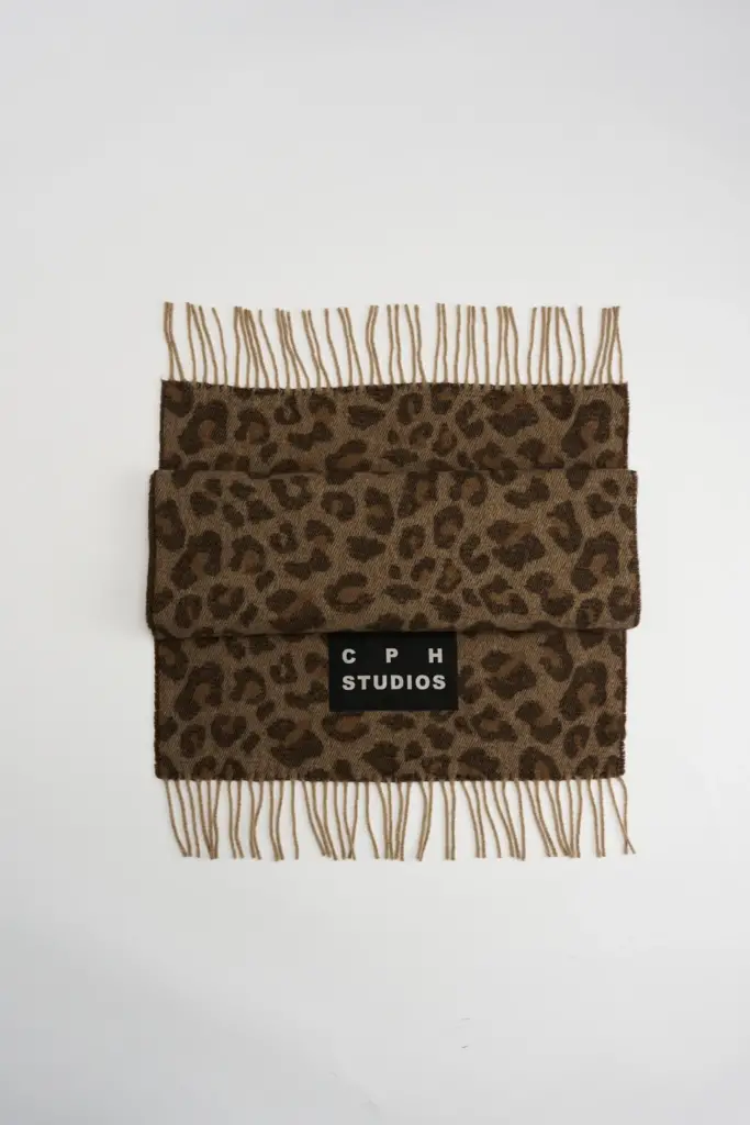 Studio Copenhagen CPH SHAWL 12 wool mix leo Rabatte dieses Monats