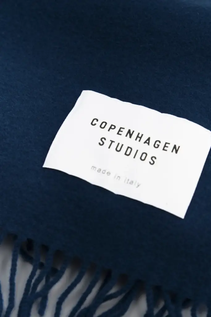 Studio Copenhagen CPH SHAWL 6 wool mix night blue Bestseller