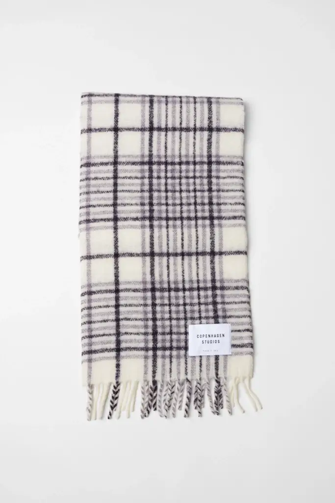 Studio Copenhagen CPH SHAWL 10 wool mix purple Kauf eins, bekomm eins gratis