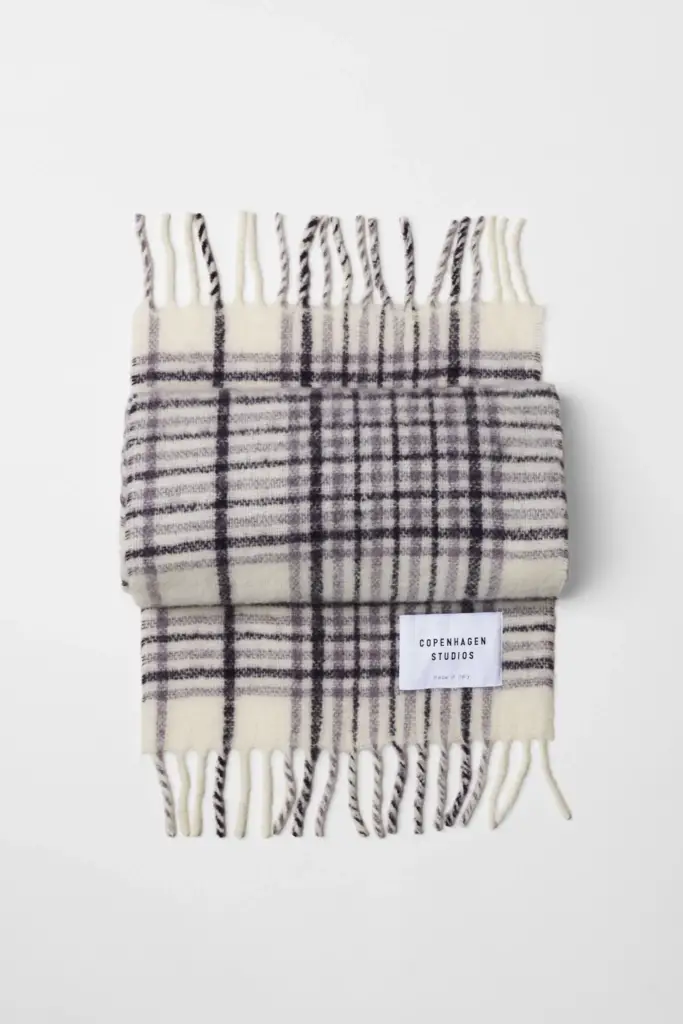 Studio Copenhagen CPH SHAWL 10 wool mix purple Kauf eins, bekomm eins gratis