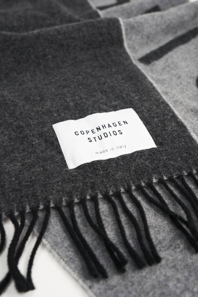 Studio Copenhagen CPH SHAWL 1 wool mix black Super Sparpreis